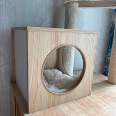 収納付きキャットタワー（話し合い中）の画像