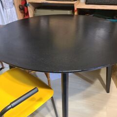 lKEA 円形ダイニングテーブル　黒の画像