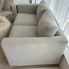 IKEA 2人用ソファーの画像