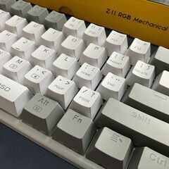 【値下げ】e元素 メカニカルキーボード 61キー 青軸 ゲーミングキーボード LEDバックライト付き 60％ 小型 コンパクト AME3681の画像