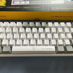 【値下げ】e元素 メカニカルキーボード 61キー 青軸 ゲーミングキーボード LEDバックライト付き 60％ 小型 コンパクト AME3681の画像