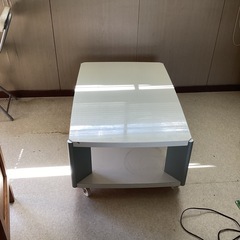 テレビ&電話台&テーブルの画像