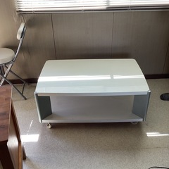テレビ&電話台&テーブルの画像