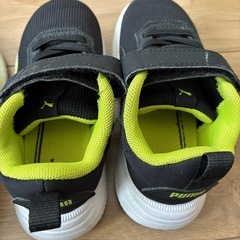 子供用シューズの画像