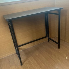 折りたたみ式デスクの画像