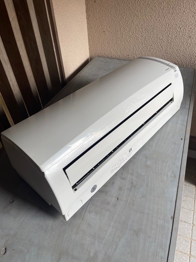 エアコン　6畳用　2020年製