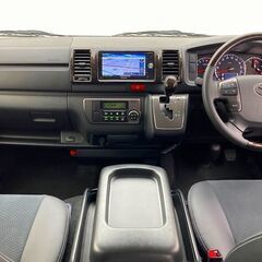 実際の車を沢山見たい！内装や傷を目で確かめたい！そんなあなたに！【オトロン大垣店】なら常時200台以上！/トヨタ ハイエースバン 　スーパーGLダークプライムの画像