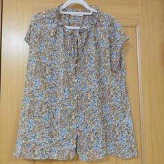Te Chichi テチチ 花柄のシフォンカットソー　美品の画像