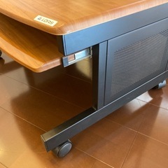 美品　LOAS パソコンデスク
の画像