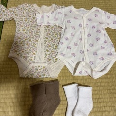 女の子ベビー服とベビーグッズの画像