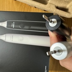 Philips Sonicare Electric Toothbrush, 3100 Series (Lightweight/USB Rechargeable, Set of 2), HX3675/24, White + の画像
