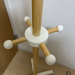 ハンガーラックの画像