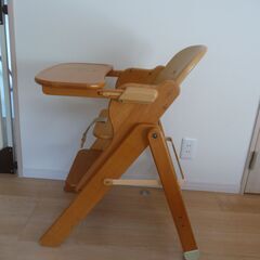 丈夫なコブタフレンドの子供用椅子の画像
