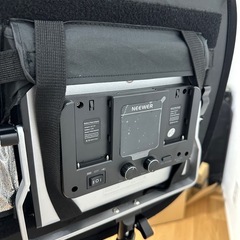 NEEWER 撮影用照明器具　LEDライト　バッテリー、電源両方使えますの画像