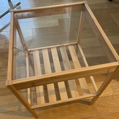 IKEA サイドテーブルの画像