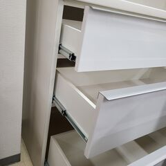 J1089【リユースのサカイ柏店】松田家具　キッチンボード　ホワイト　クリーニング済の画像