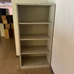 事務用品、鉄棚たくさんあります。の画像