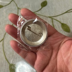 沼缶バッジの画像