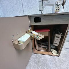 ブラザー ミシン ZU2-B680　台付ミシンの画像