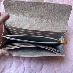 FURLA長財布ベージュ
の画像