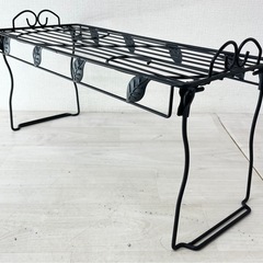 【中古品】ガーデンラック ガーデニング シェルフ 花台 フラワーボックス 折りたたみ 黒 アンティーク調 インテリア家具 の画像