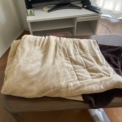 【無料】【近傍お届けできます】【掲載7月25日まで】こたつテーブル（夏は座卓に）使って下さい！の画像
