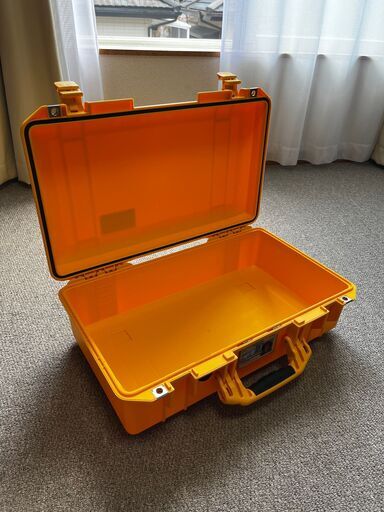 配達無料] Pelican Air 1525 フォームなし Yellow