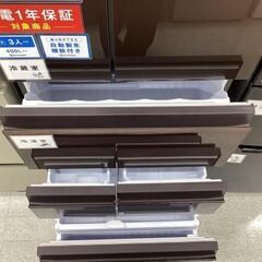 SHARPの大型冷蔵庫の画像