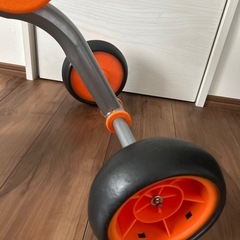 足漕ぎ三輪車　西松屋　室内でのみ使用の画像