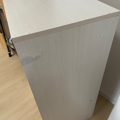 食器棚の画像