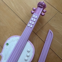 バイオリンのおもちゃの画像