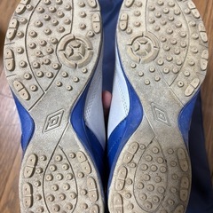 Umbroサッカーシューズの画像