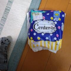 生理用品、多数の画像