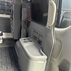 ハイエースワゴン 下回り 室内の画像
