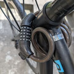【商談中】自転車　クロスバイク　シマノ製　21段変速　27インチ　マッドブラックの画像