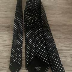 PRADAプラダ　ドット柄ネクタイ シルクの画像