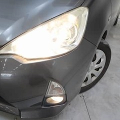 優れた燃費性能と、比較的コンパクトで運転しやすい　トヨタ　アクアの画像