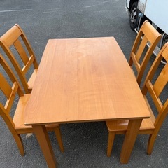 お買い得！ダイニングテーブルセットの画像