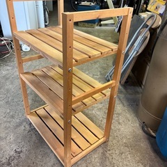 木製3段棚の画像