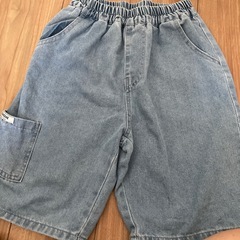 短パン　デニム　140 shein
の画像