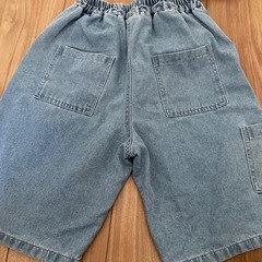 短パン　デニム　140 shein
の画像