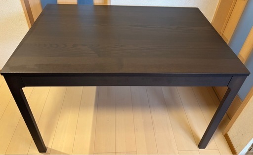 IKEA エーケダーレン 椅子2脚とテーブル 伸長式120/180