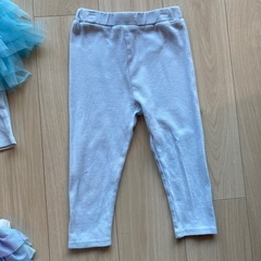 130㎝女の子フリルボトム2種&七分丈ズボンの画像
