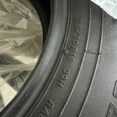 【中古タイヤ2本セット】215/70r16　の画像