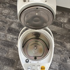 ピーコックの電動給湯ポット「WMZ-22」の画像