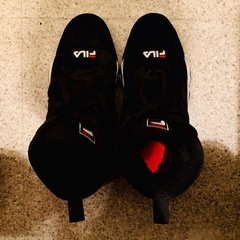 【美品】FILA ハイカット スニーカーの画像