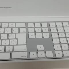Apple キーボード(A1843)とマウス(A1657)のセットの画像
