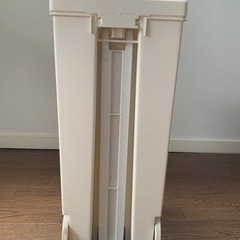 フタ、ペダル付きダストボックスの画像