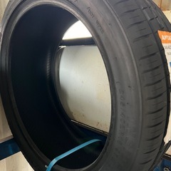 【未使用タイヤ】245/40R18 1本の画像