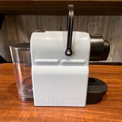 【値下げ中古美品】ネスプレッソエスプレッソマシン ミルクスチーマーF521-WH 中古美品】ネスプレッソエスプレッソマシン ミルクスチーマー